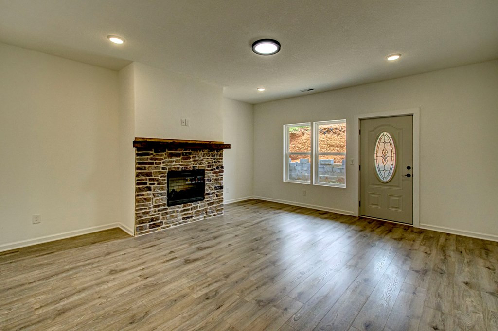 1518 Patricia Holt Boulevard Boulevard