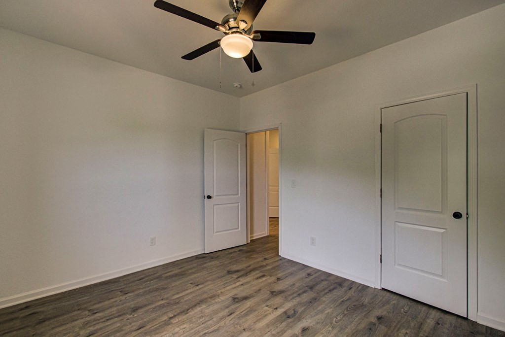 1518 Patricia Holt Boulevard Boulevard