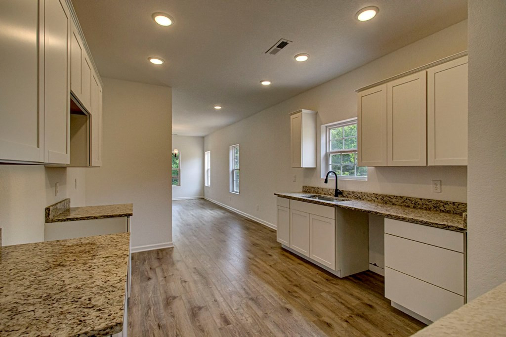 1518 Patricia Holt Boulevard Boulevard