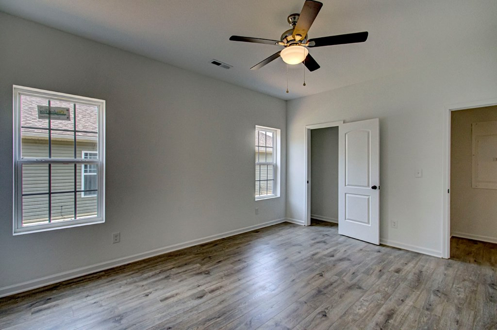 1518 Patricia Holt Boulevard Boulevard