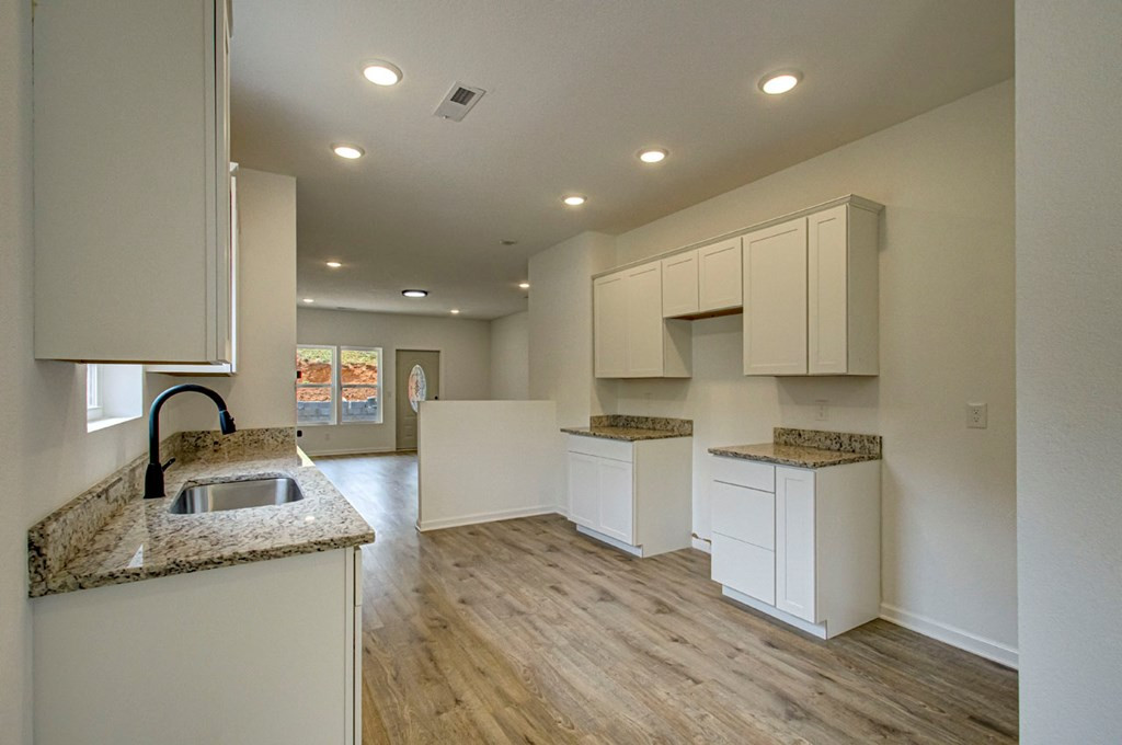 1518 Patricia Holt Boulevard Boulevard