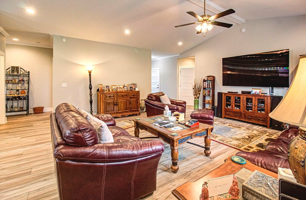 220 Clear Creek Way Way