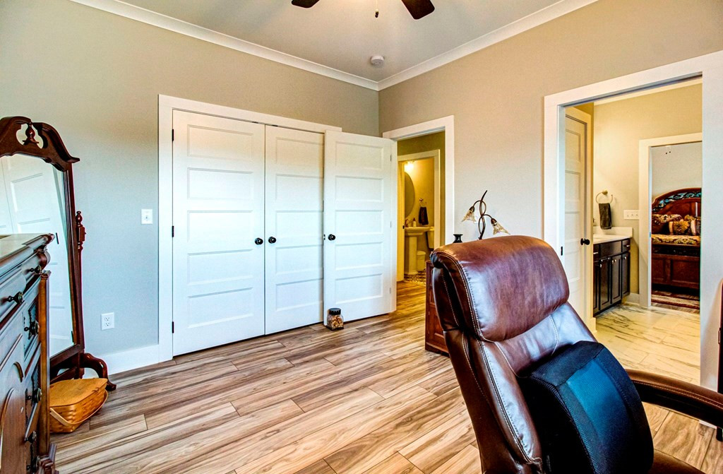 220 Clear Creek Way Way