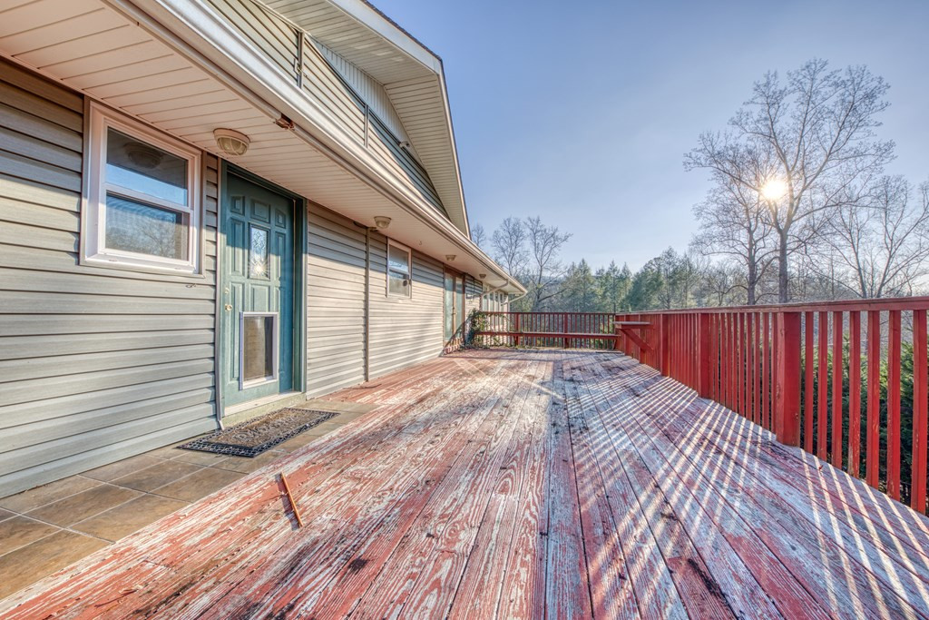 339 Robin Lane Lane