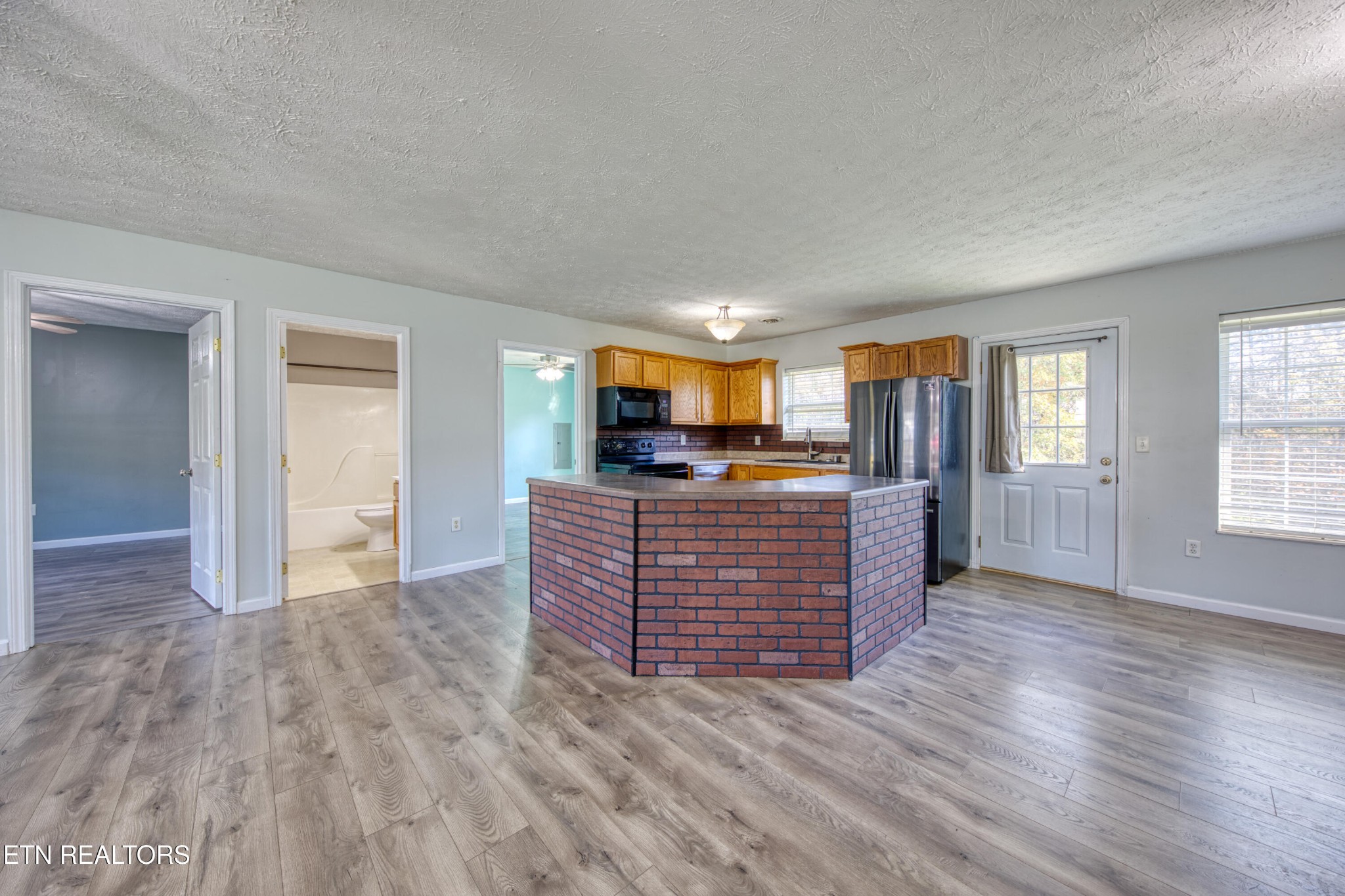 2502 Bay Meadows Way