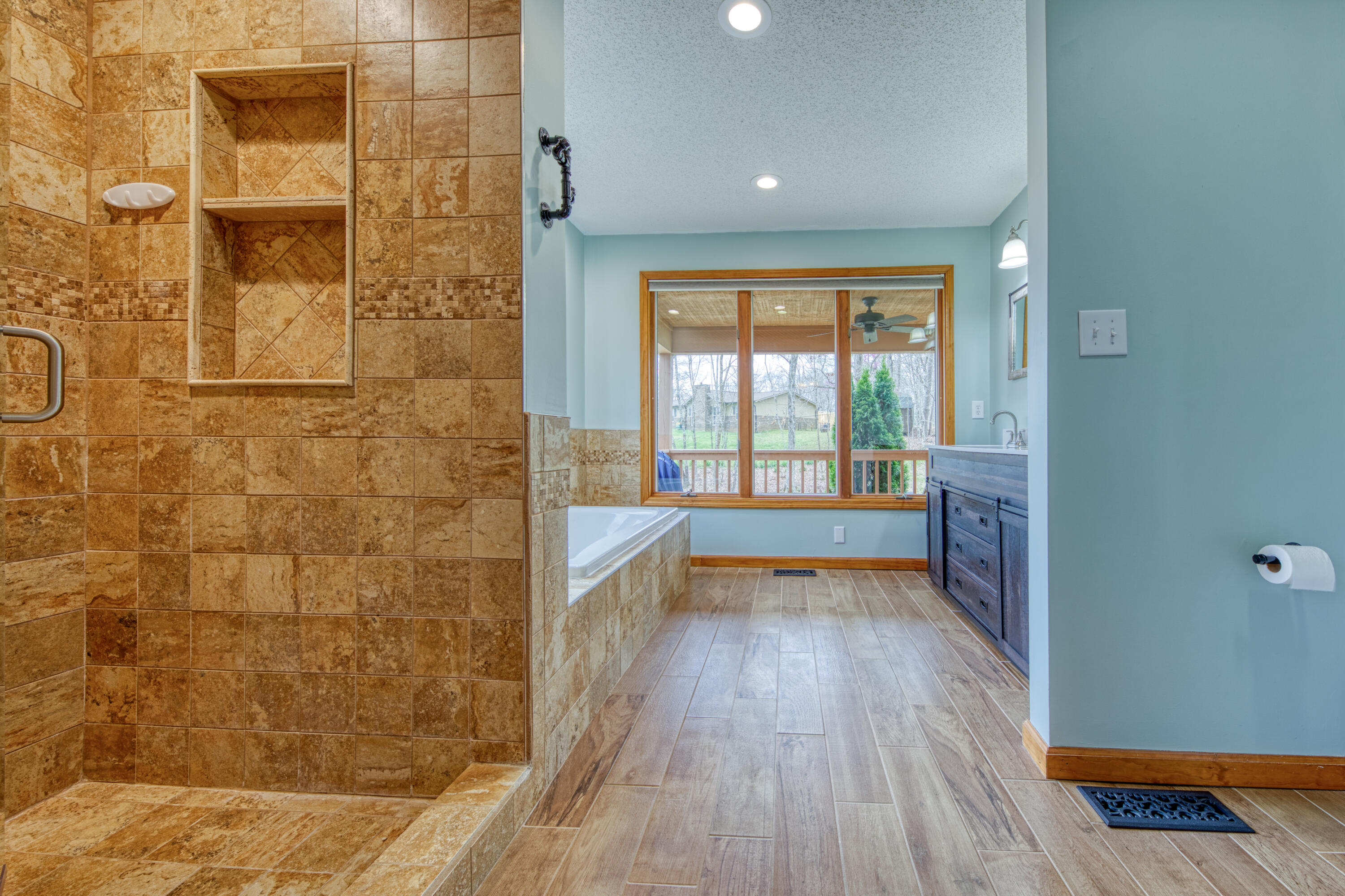 518 Arrow Circle Circle