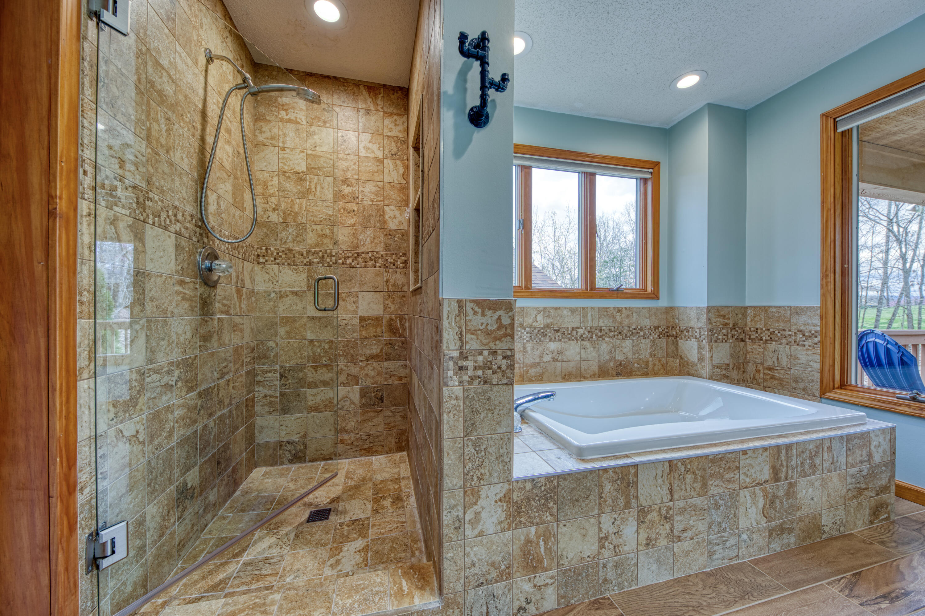 518 Arrow Circle Circle