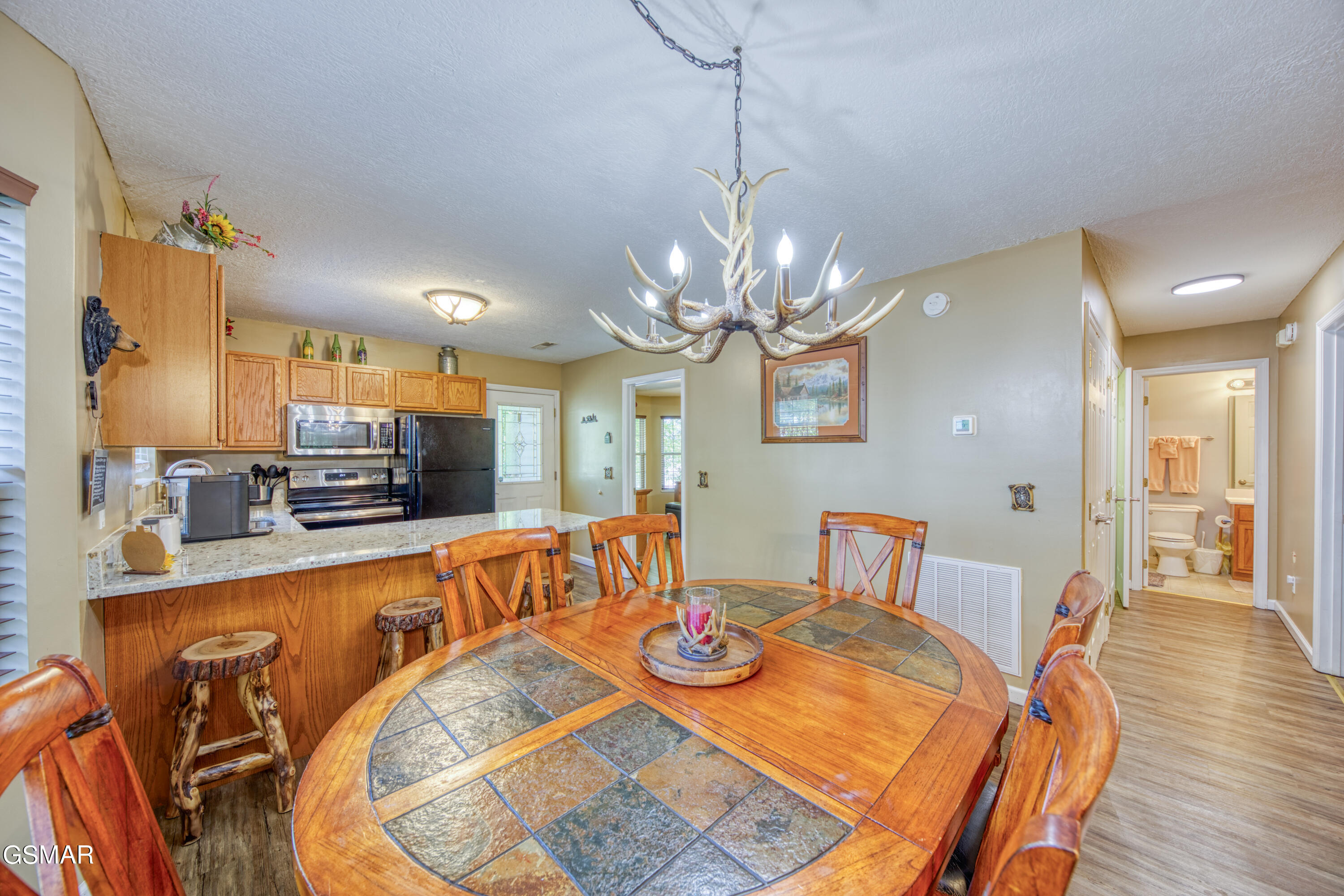 2712 Cobblestone Drive Drive