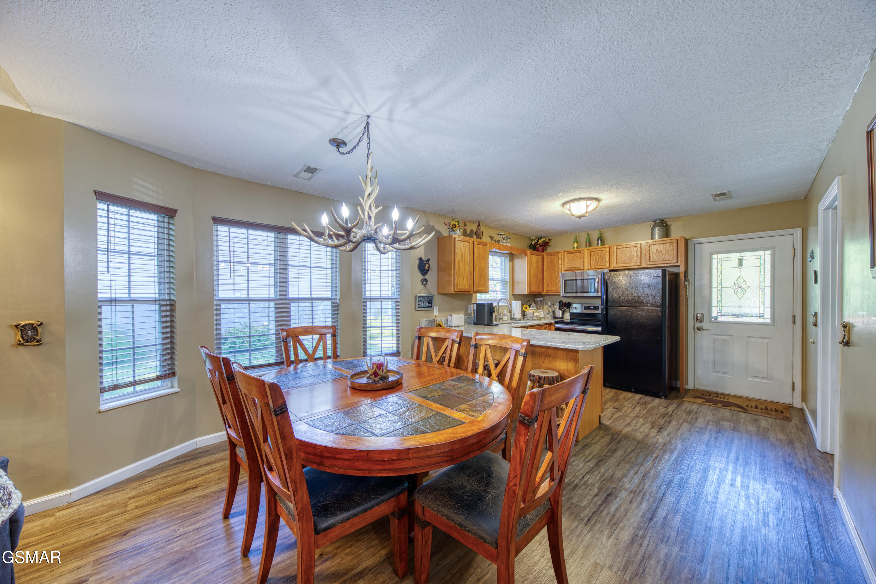 2712 Cobblestone Drive Drive