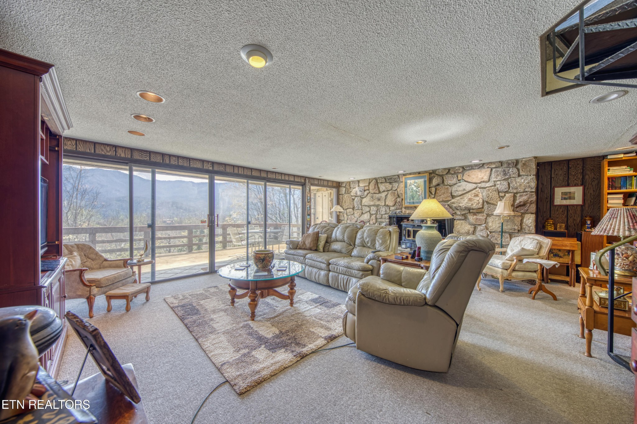 647 Sunshine Trail