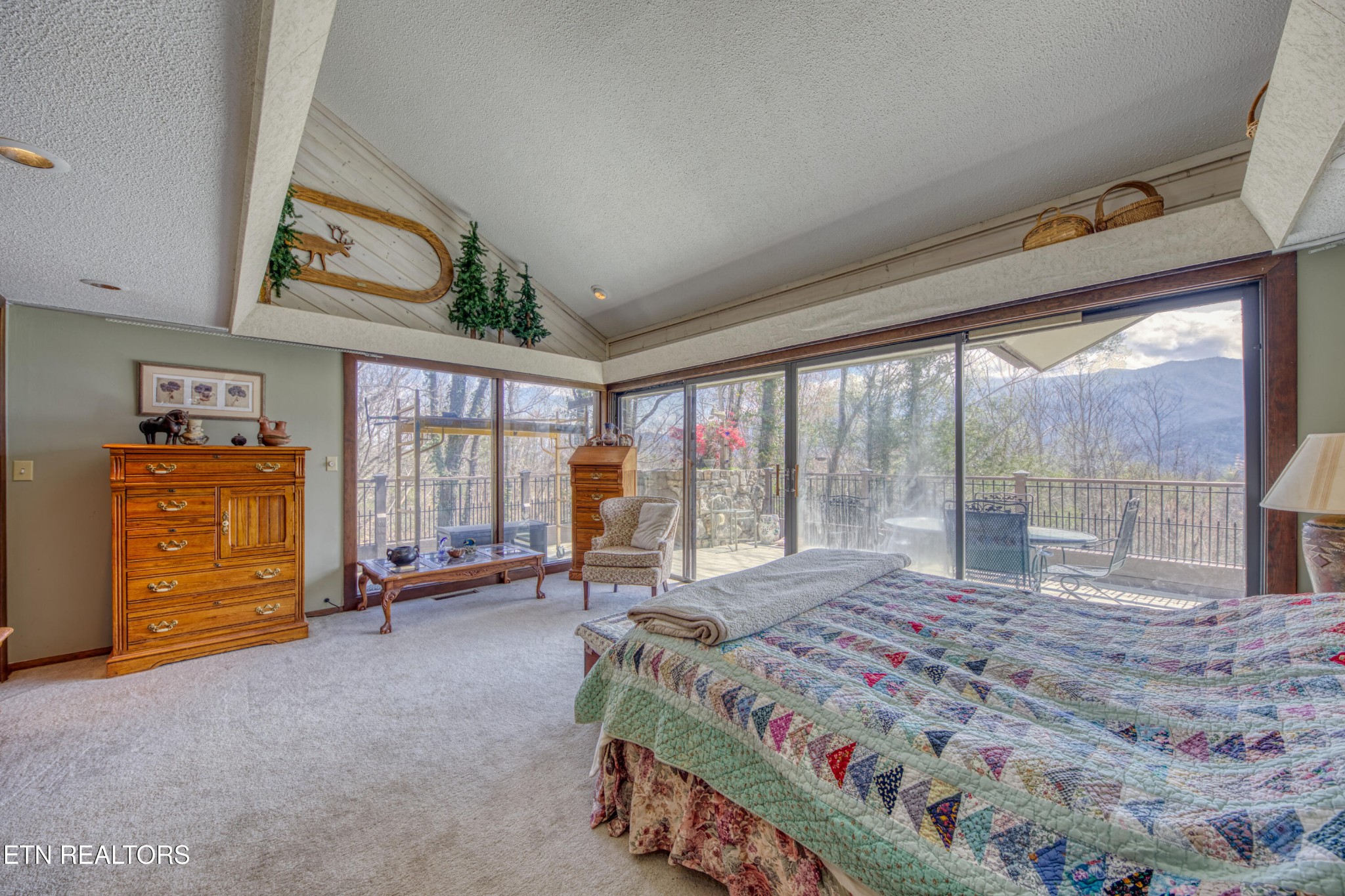 647 Sunshine Trail