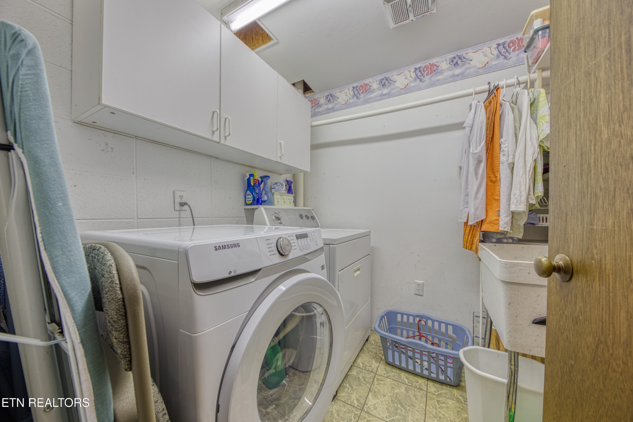 647 Sunshine Trail