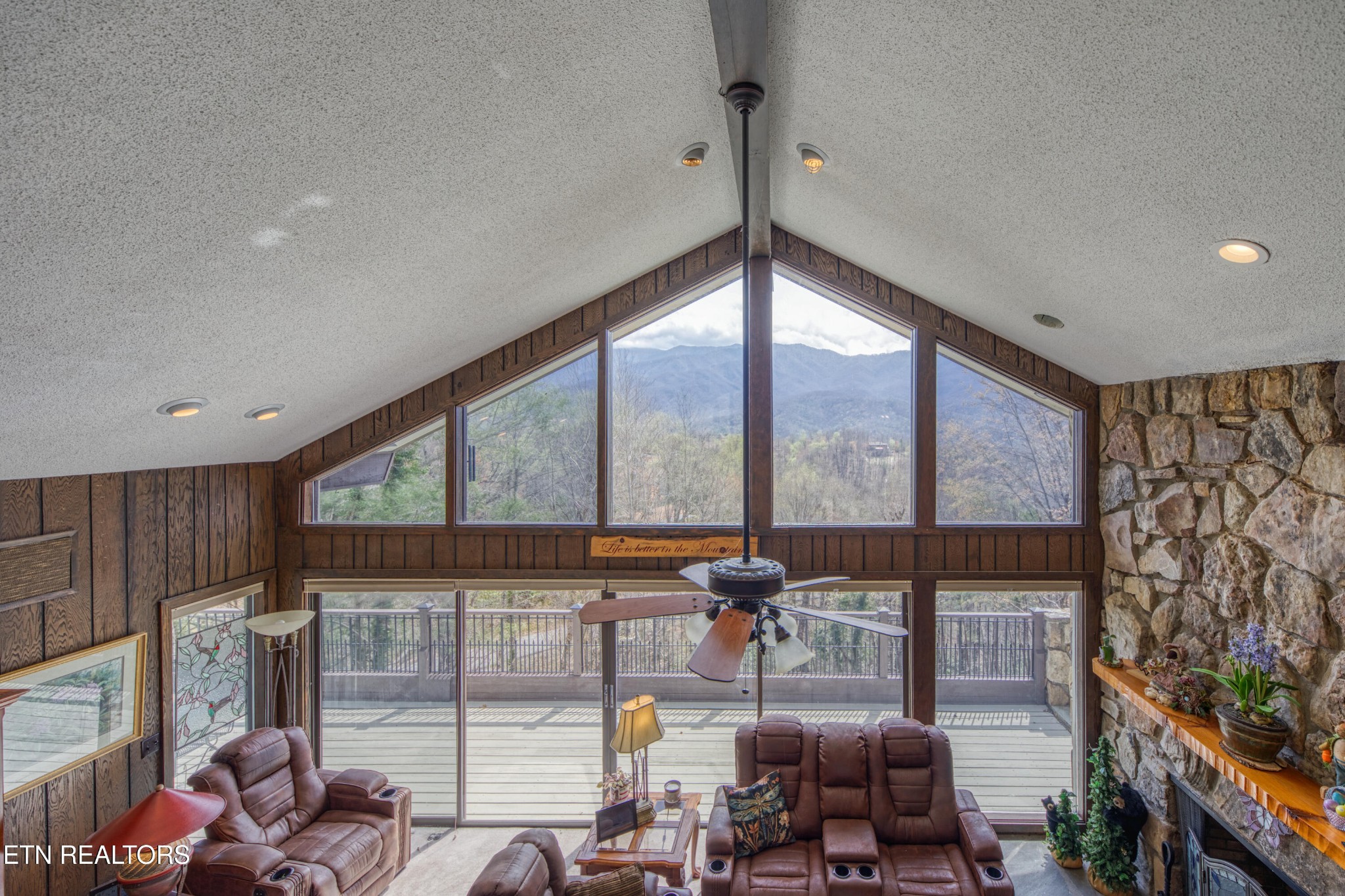 647 Sunshine Trail
