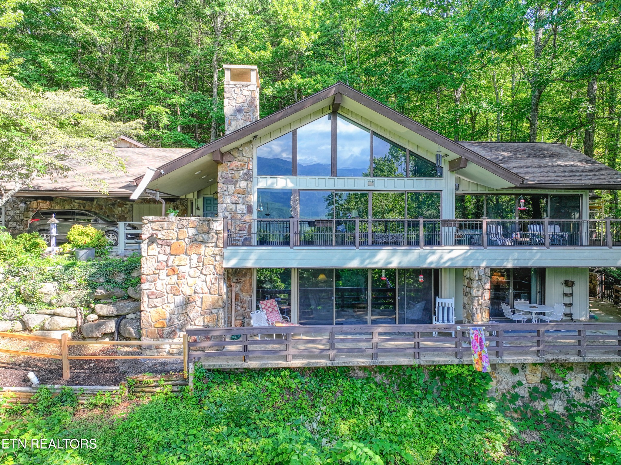 647 Sunshine Trail