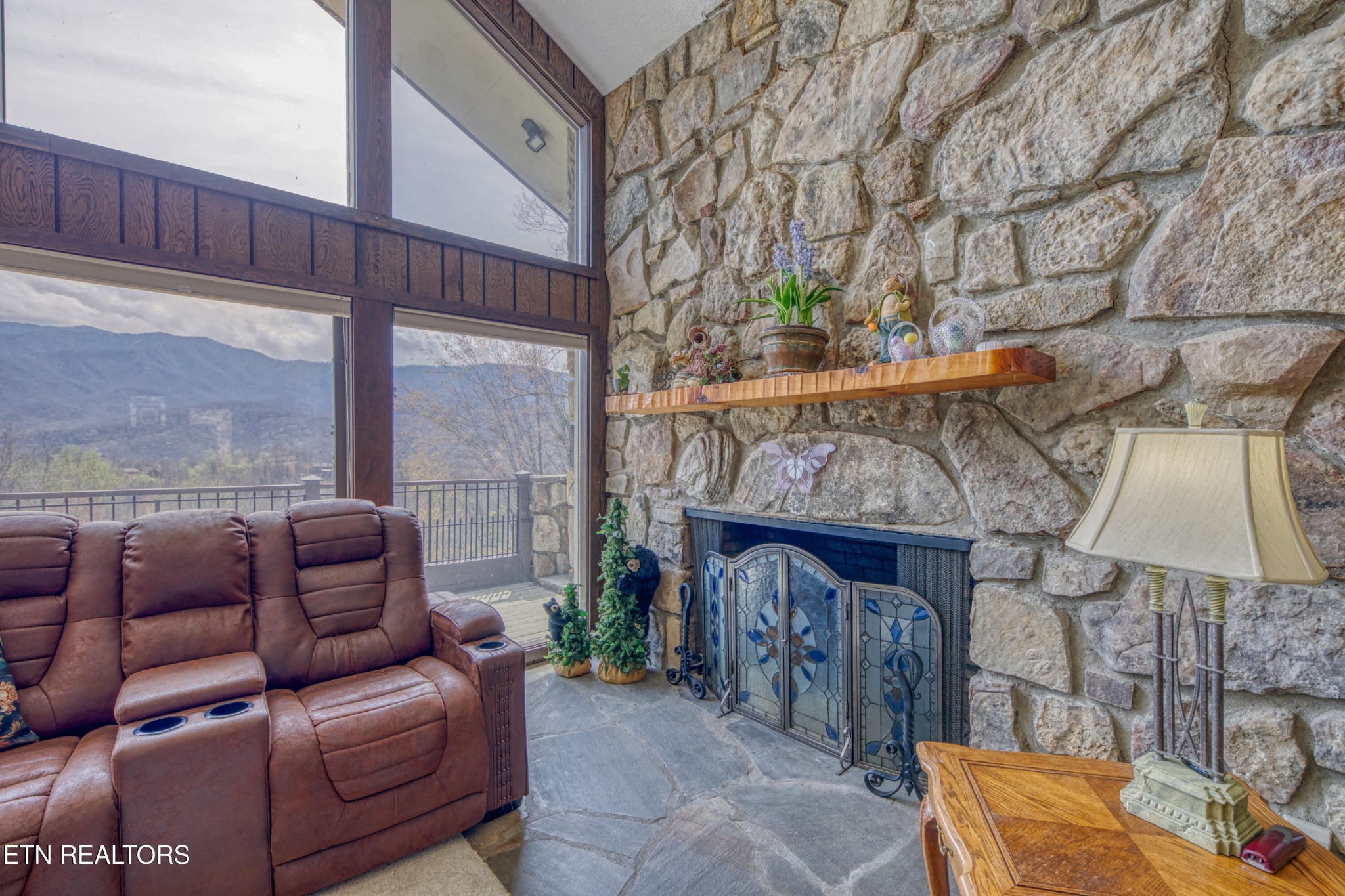 647 Sunshine Trail