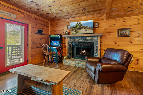 2415 N School House Gap Road Road