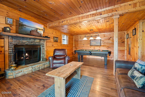 2415 N School House Gap Road Road
