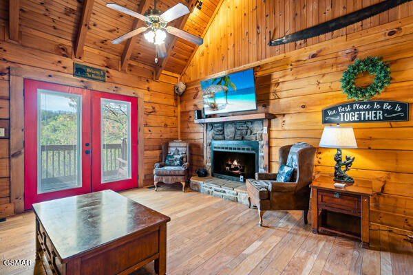 2415 N School House Gap Road Road