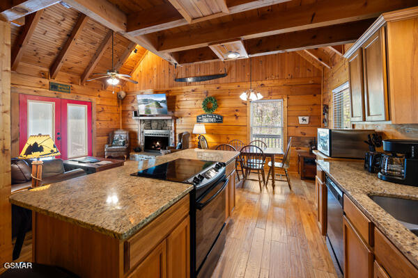 2415 N School House Gap Road Road