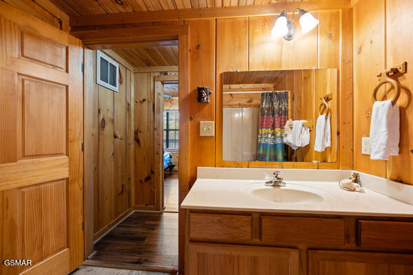 2415 N School House Gap Road Road