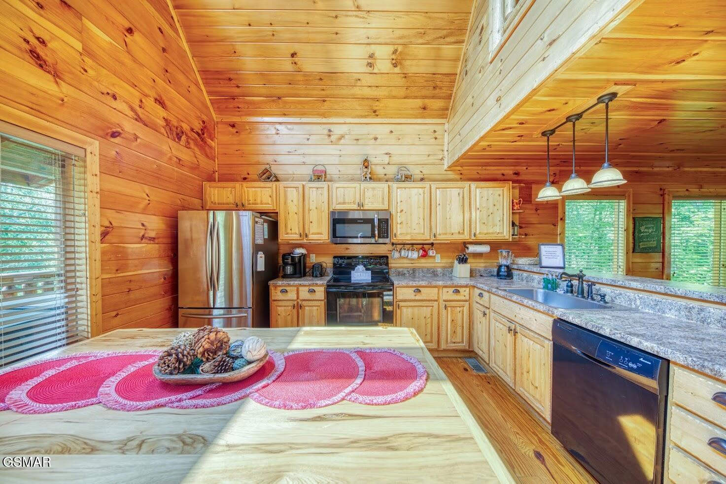 2329 Willow Lane Lane