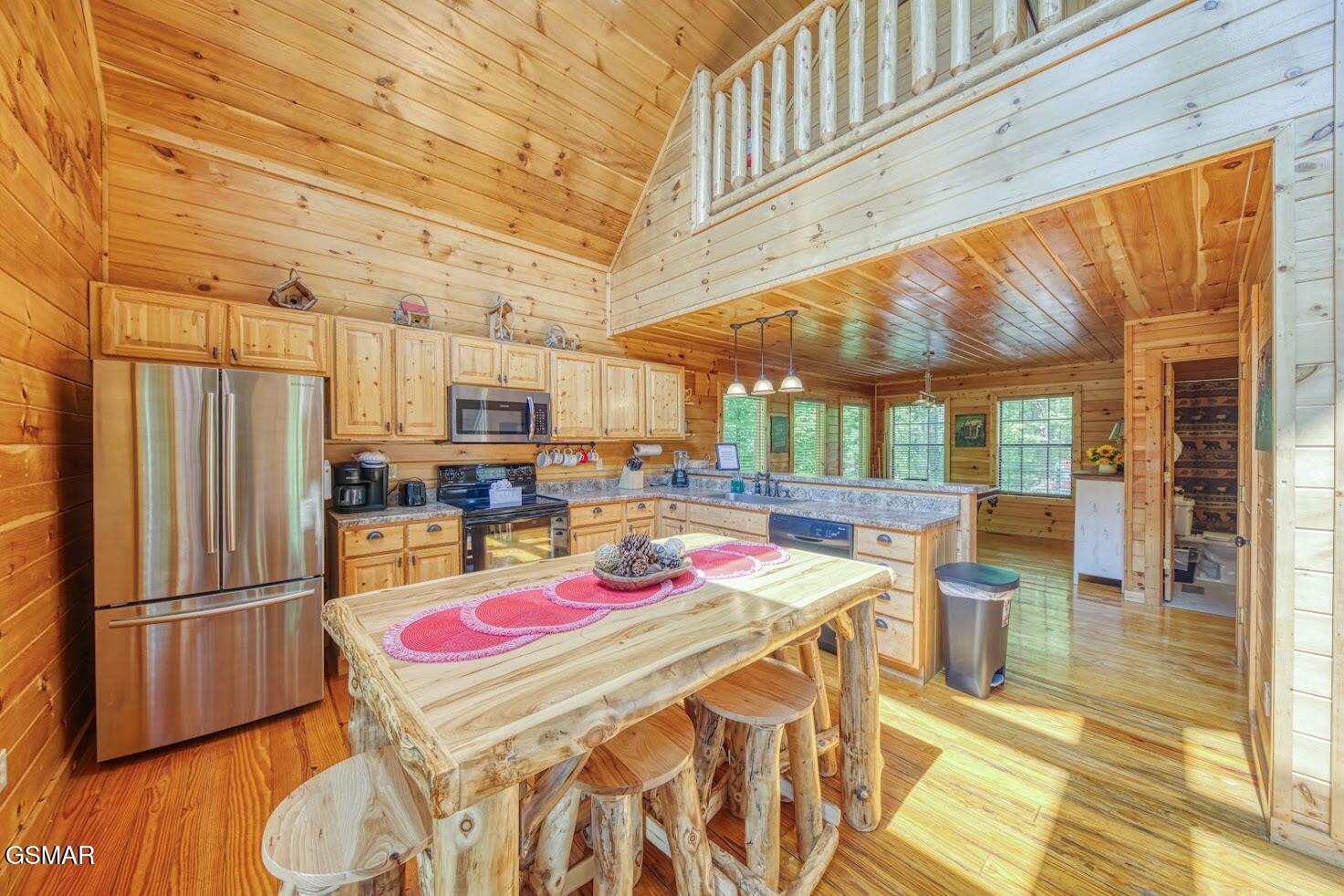 2329 Willow Lane Lane