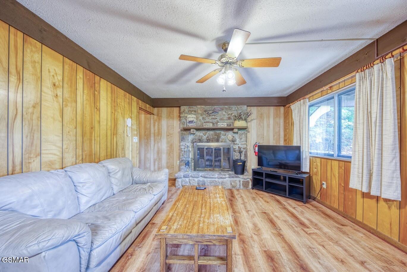 2103 N Tamins Drive Drive