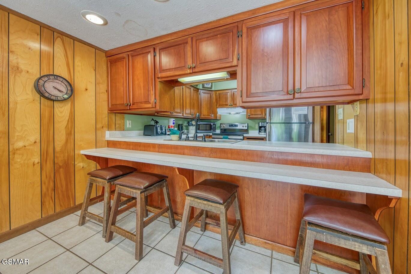 2103 N Tamins Drive Drive