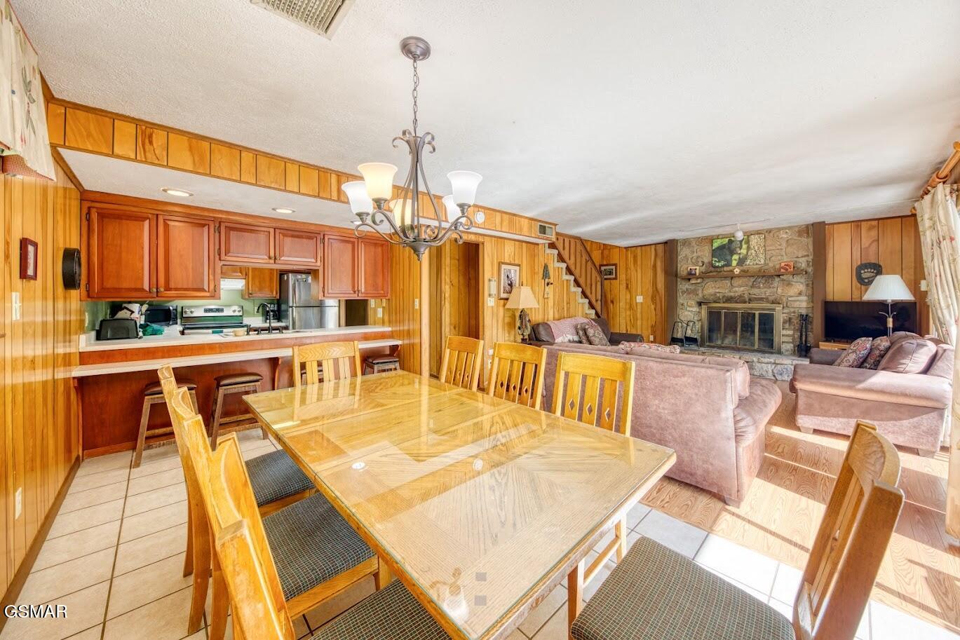2103 N Tamins Drive Drive