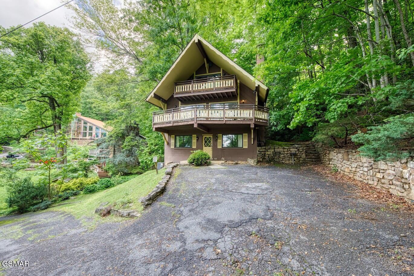 2103 N Tamins Drive Drive
