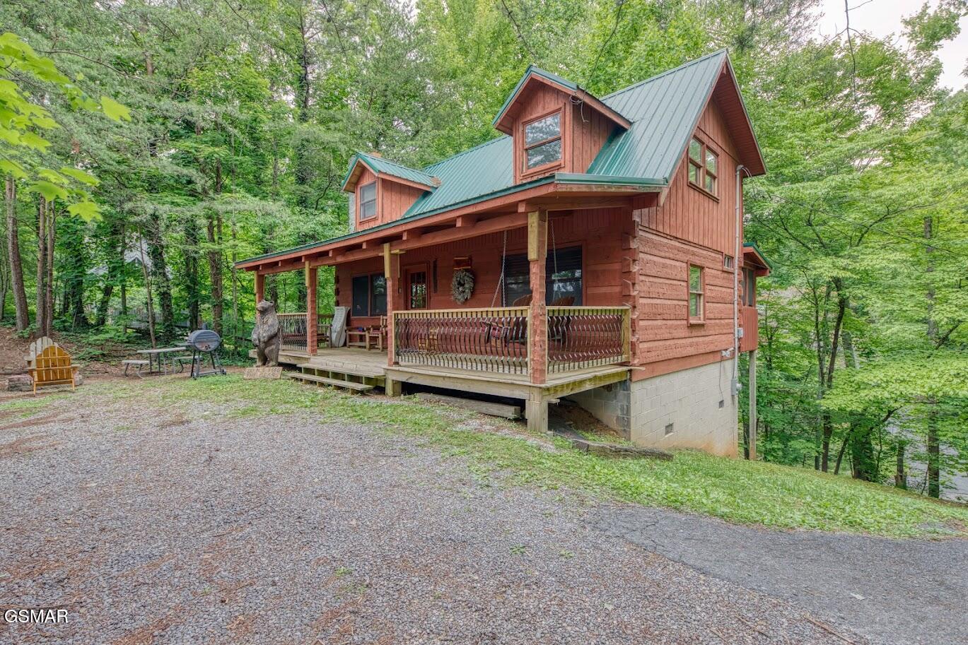 1136 E Foothills Drive Drive