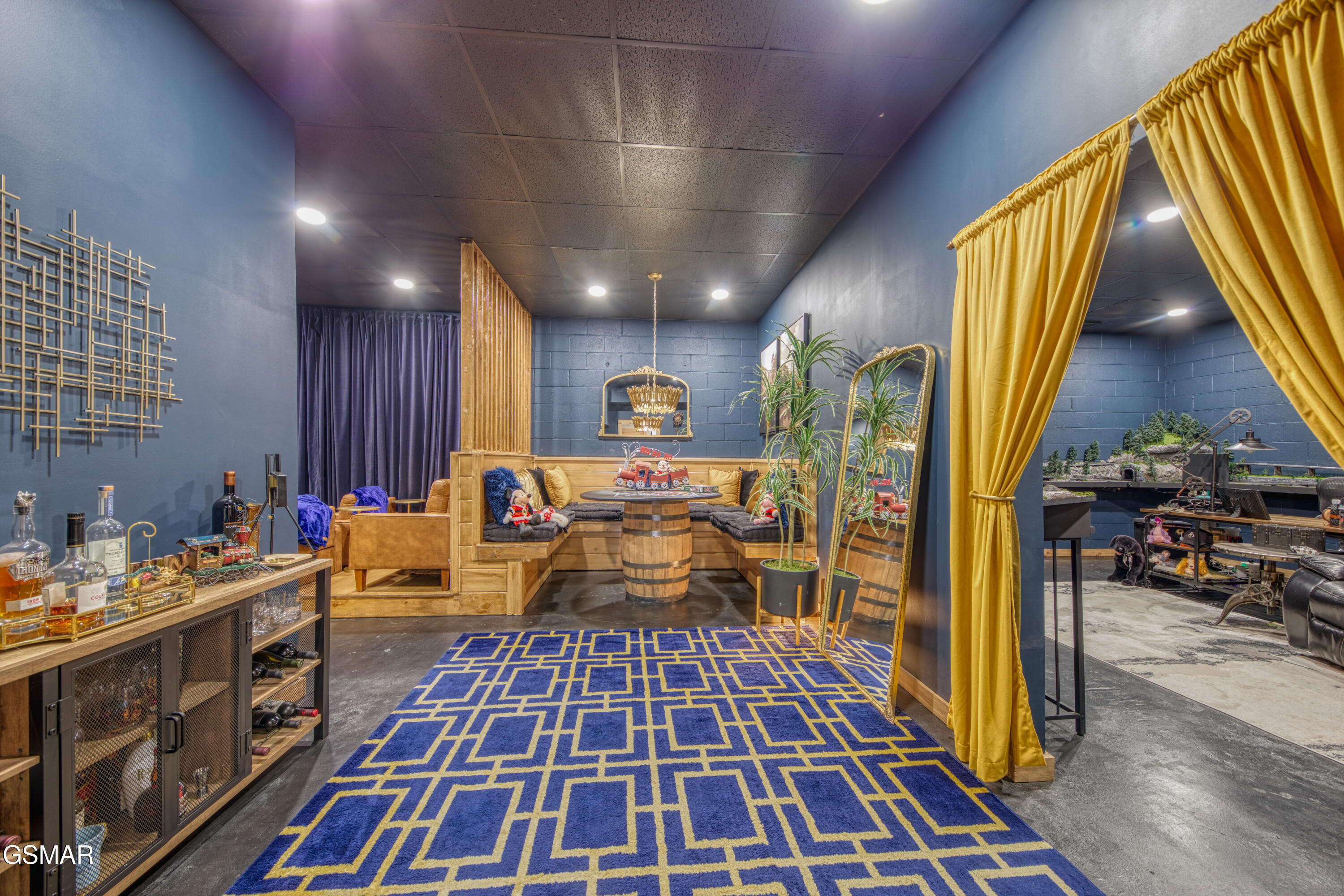 333 Enchanted Forest Lane Lane