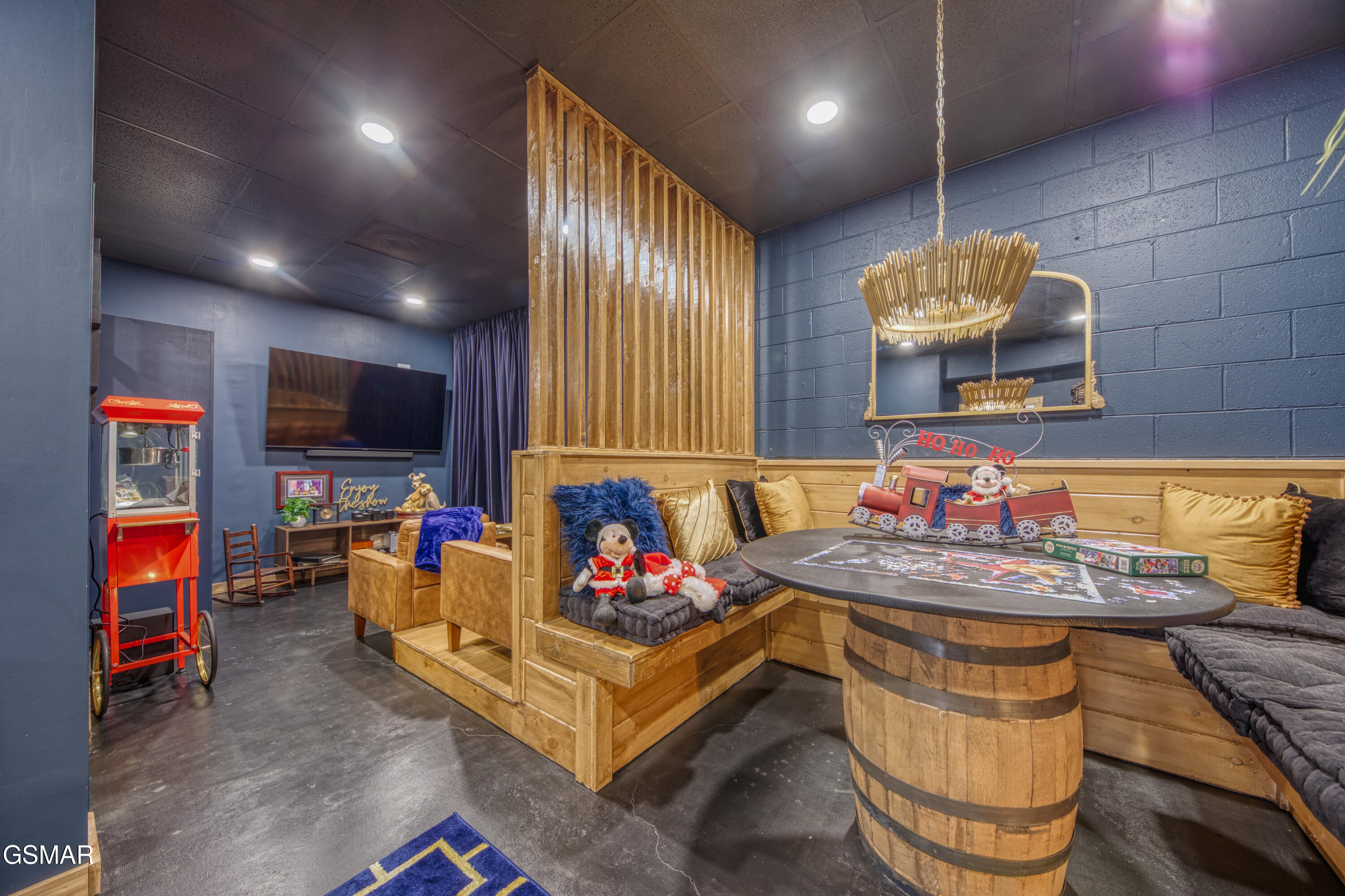 333 Enchanted Forest Lane Lane