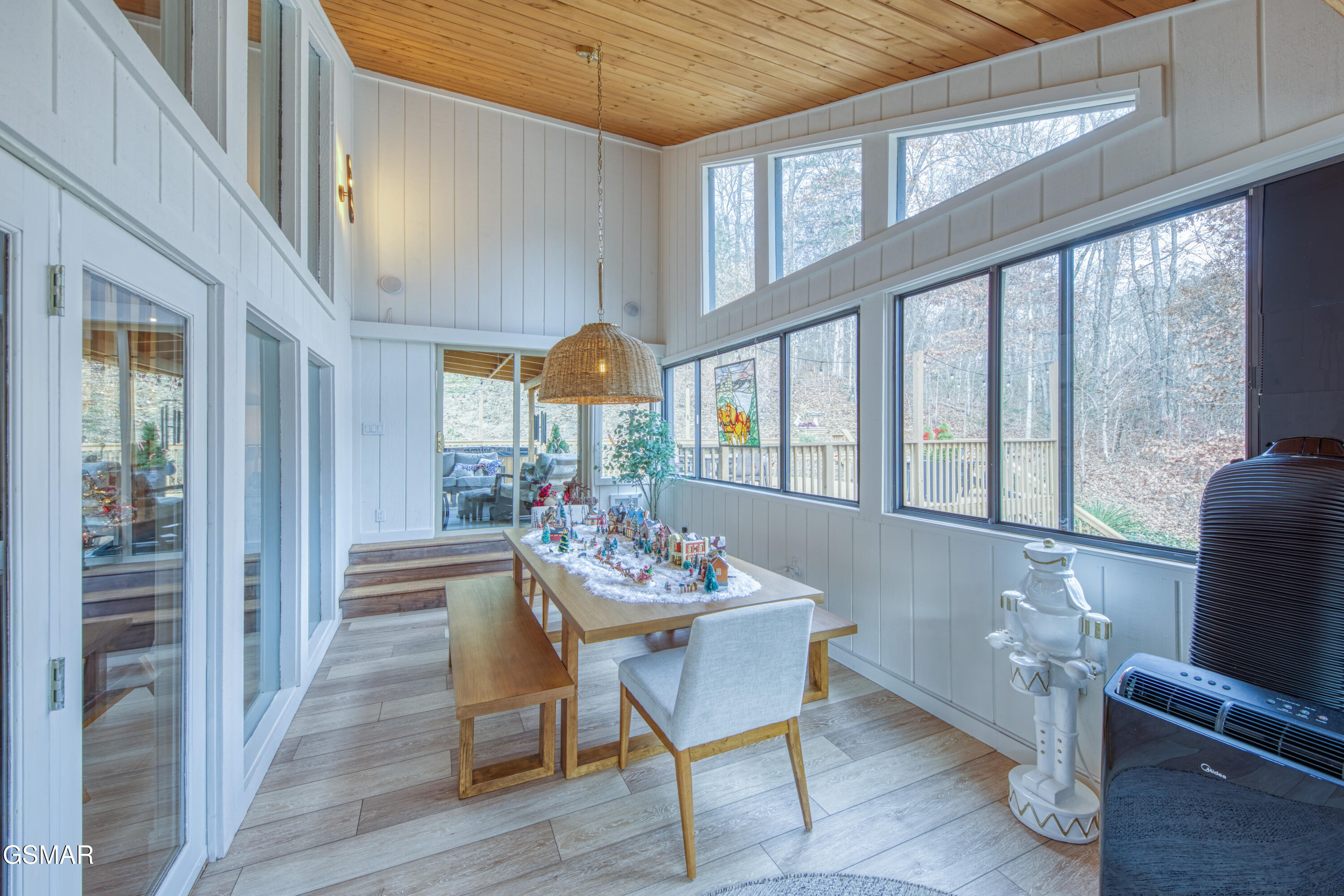 333 Enchanted Forest Lane Lane