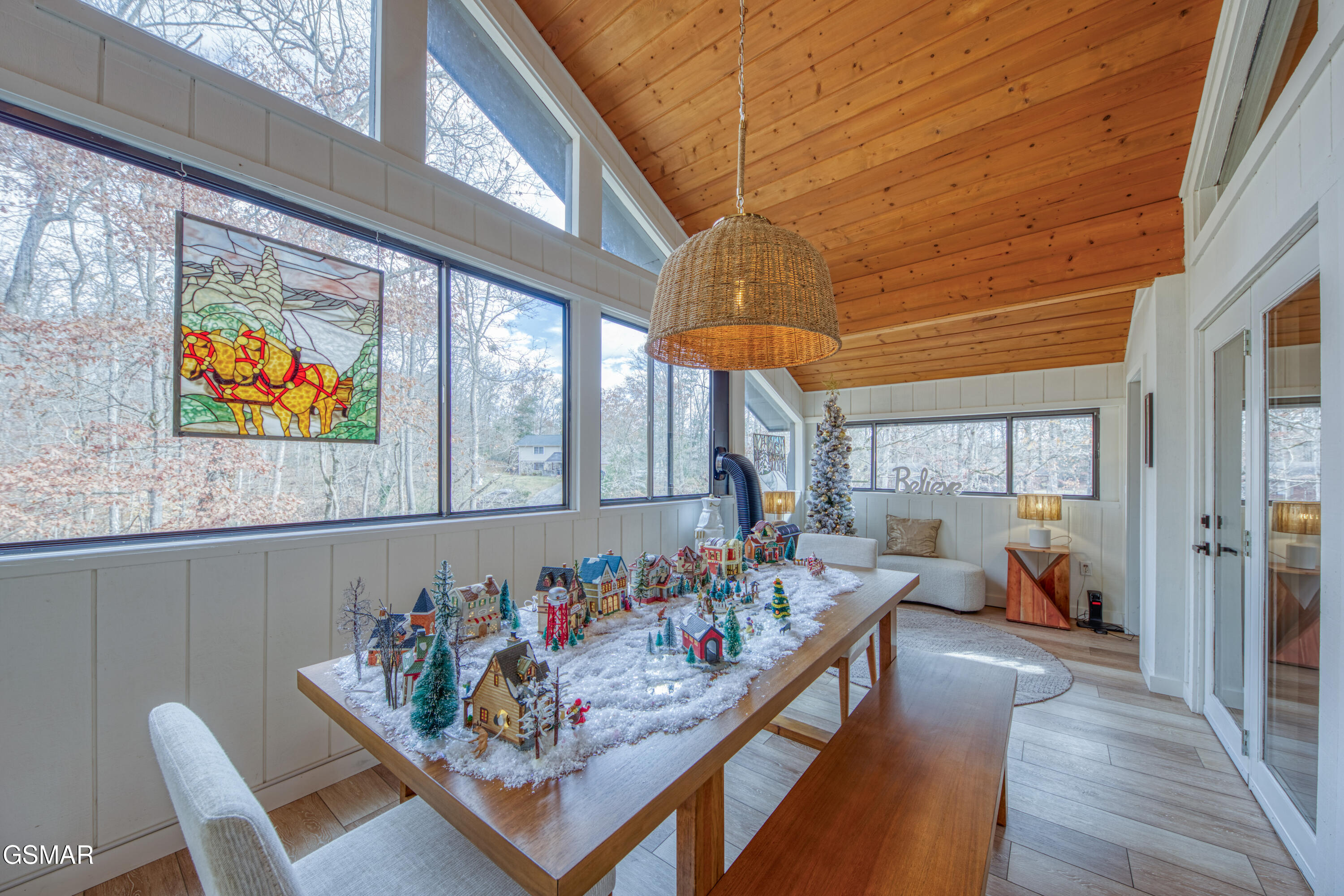 333 Enchanted Forest Lane Lane