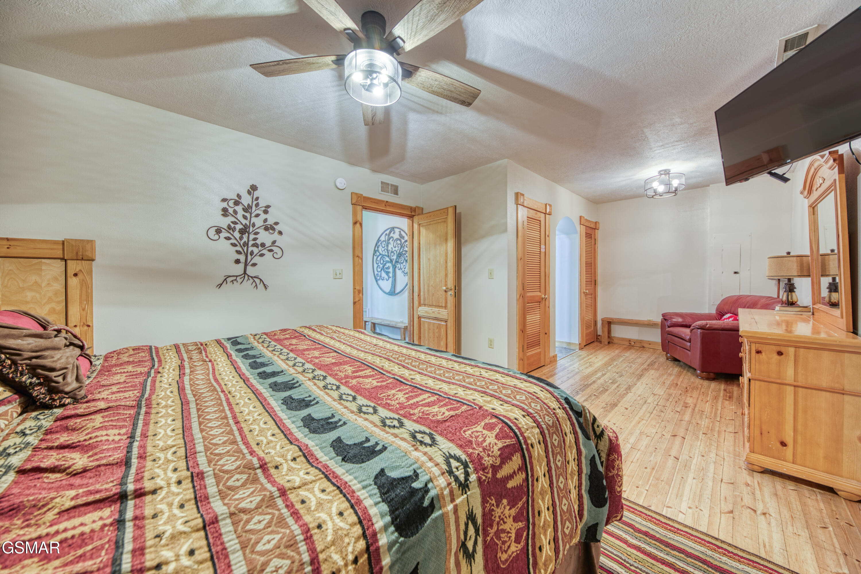 917 Pine Cone Way Way