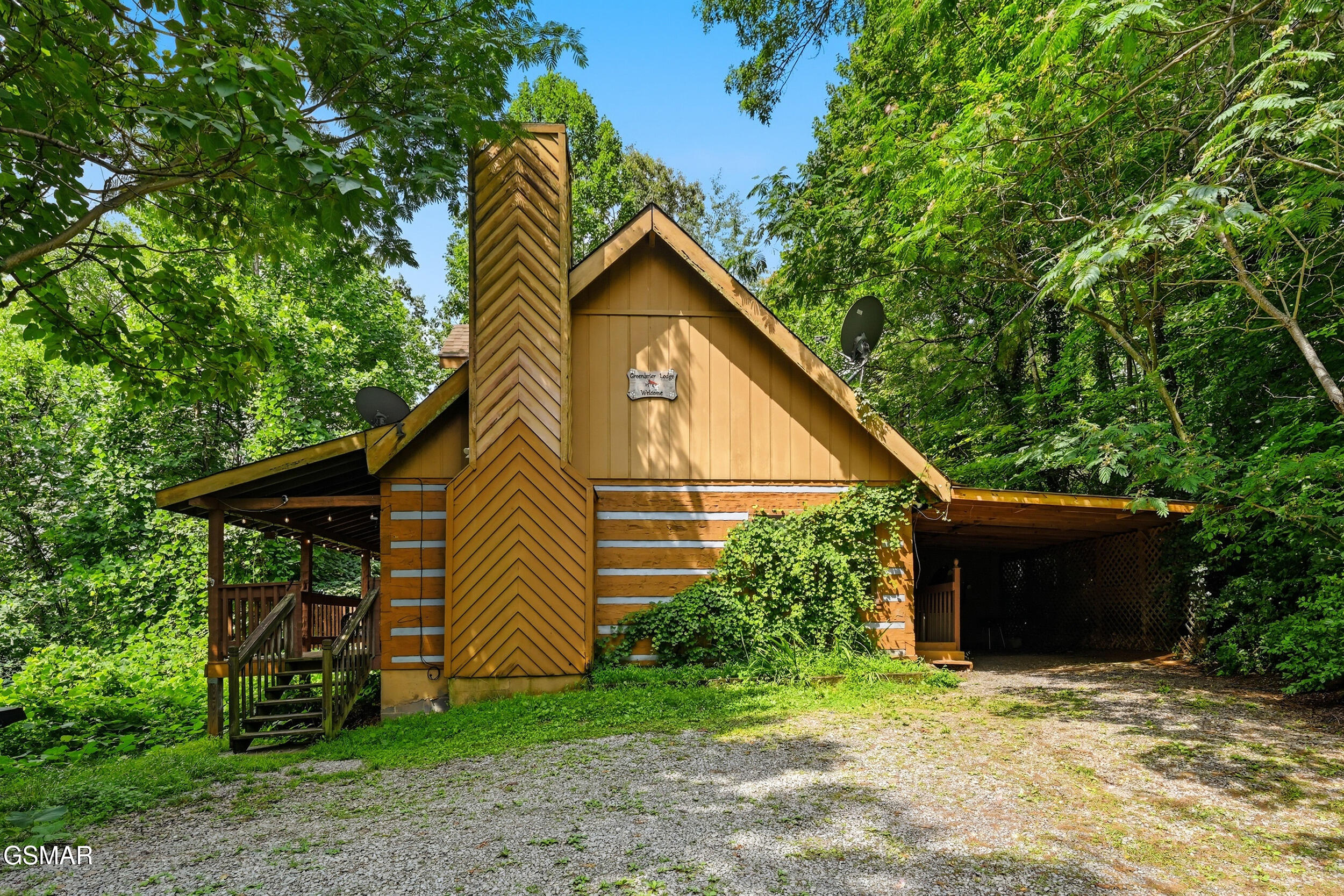 559 Crest Road