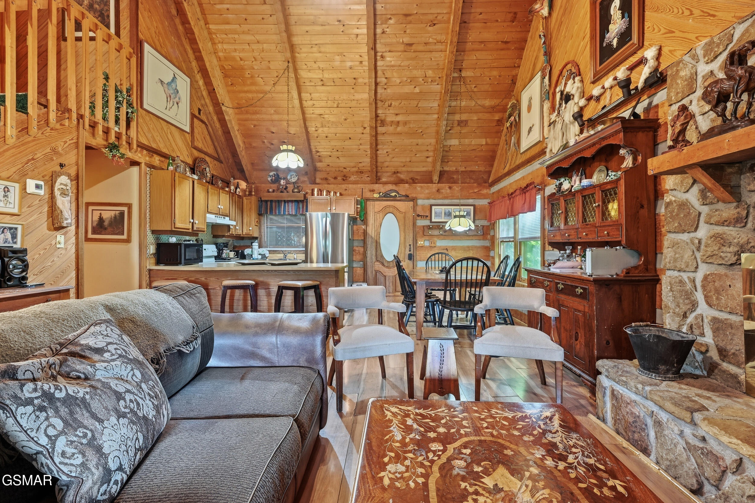 559 Crest Road