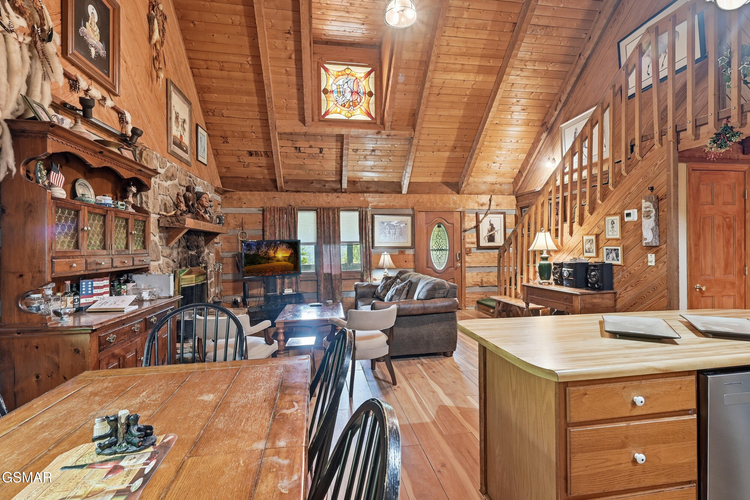 559 Crest Road