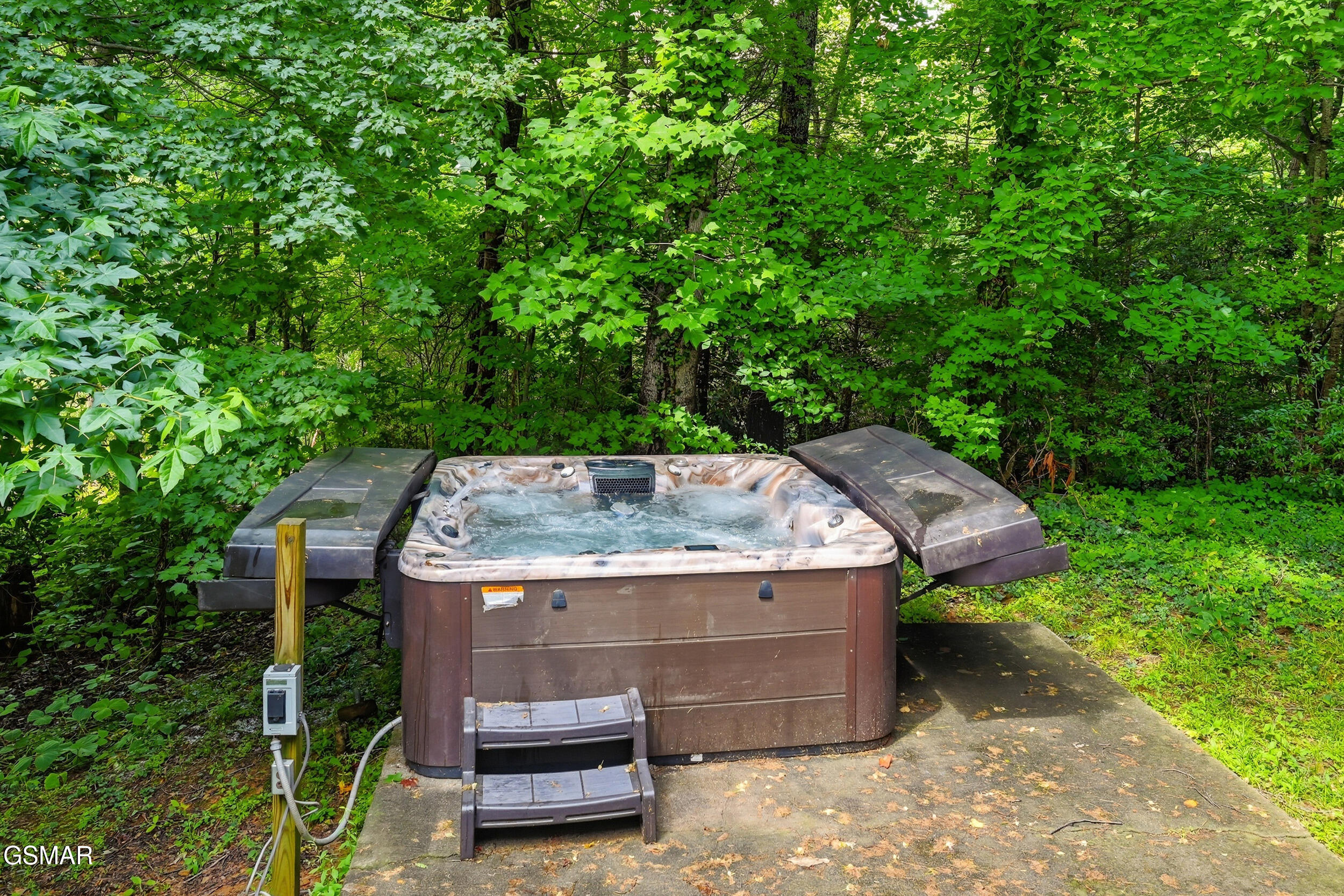 559 Crest Road