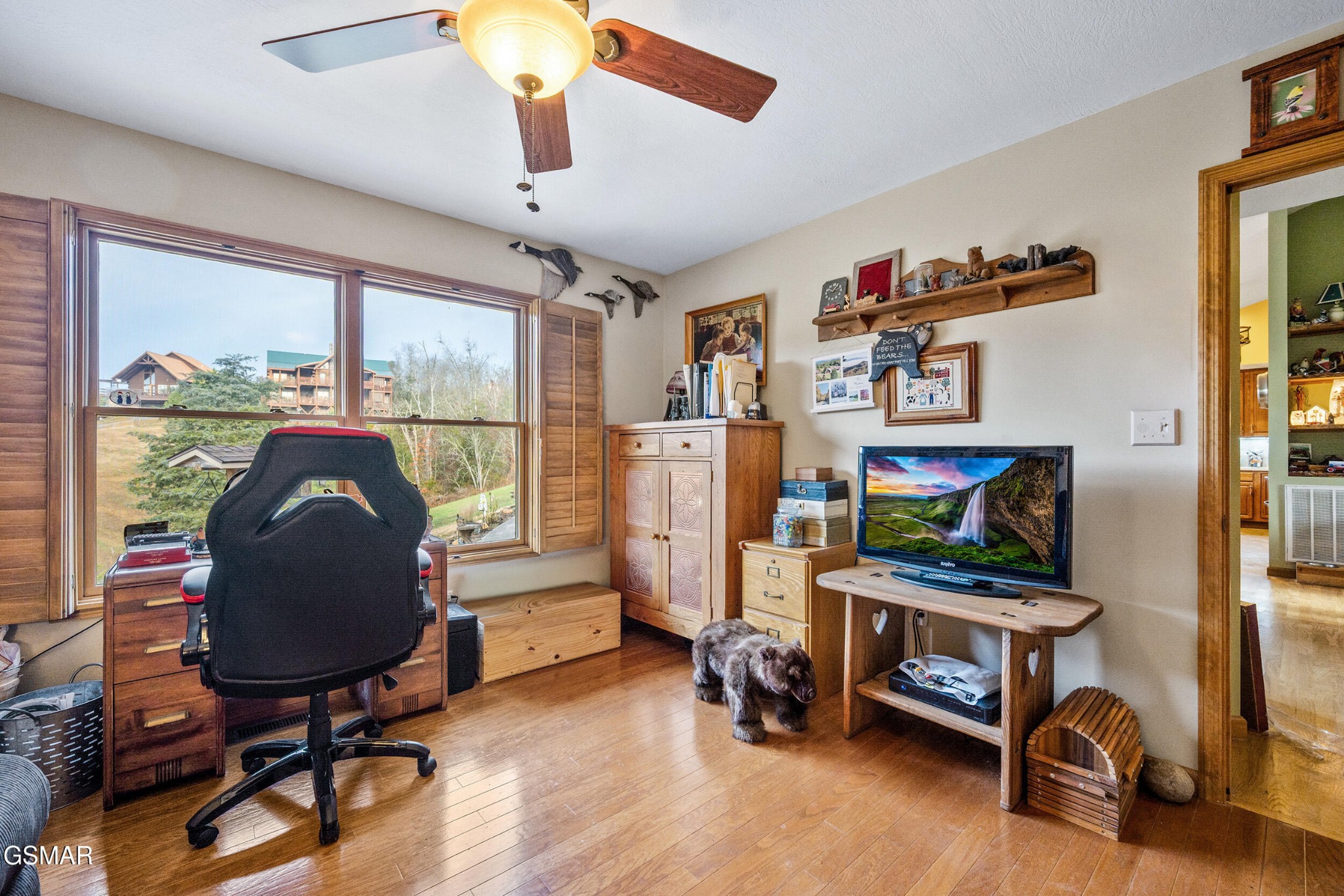 1728 Morning View Lane