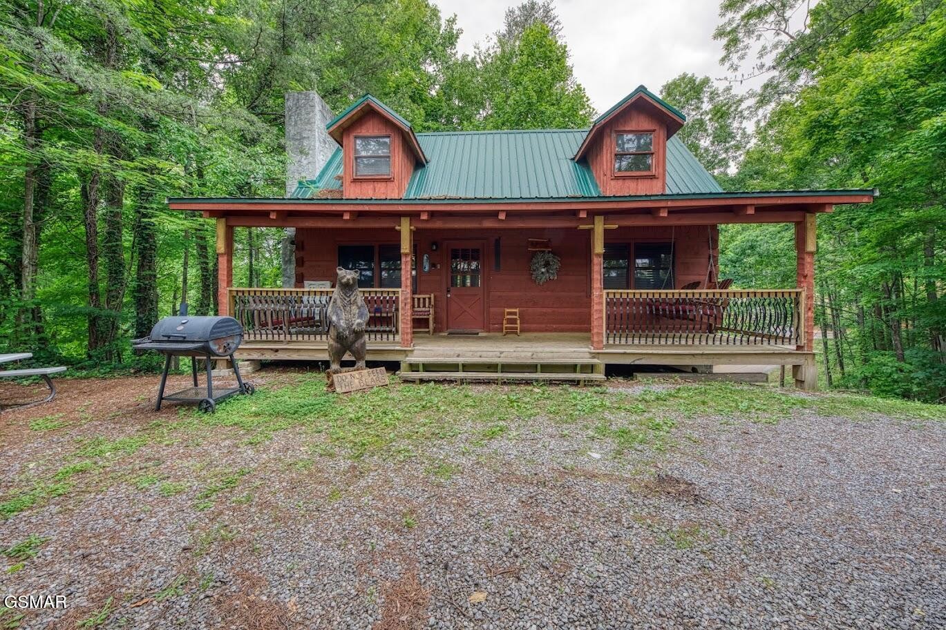 1136 E Foothills Drive