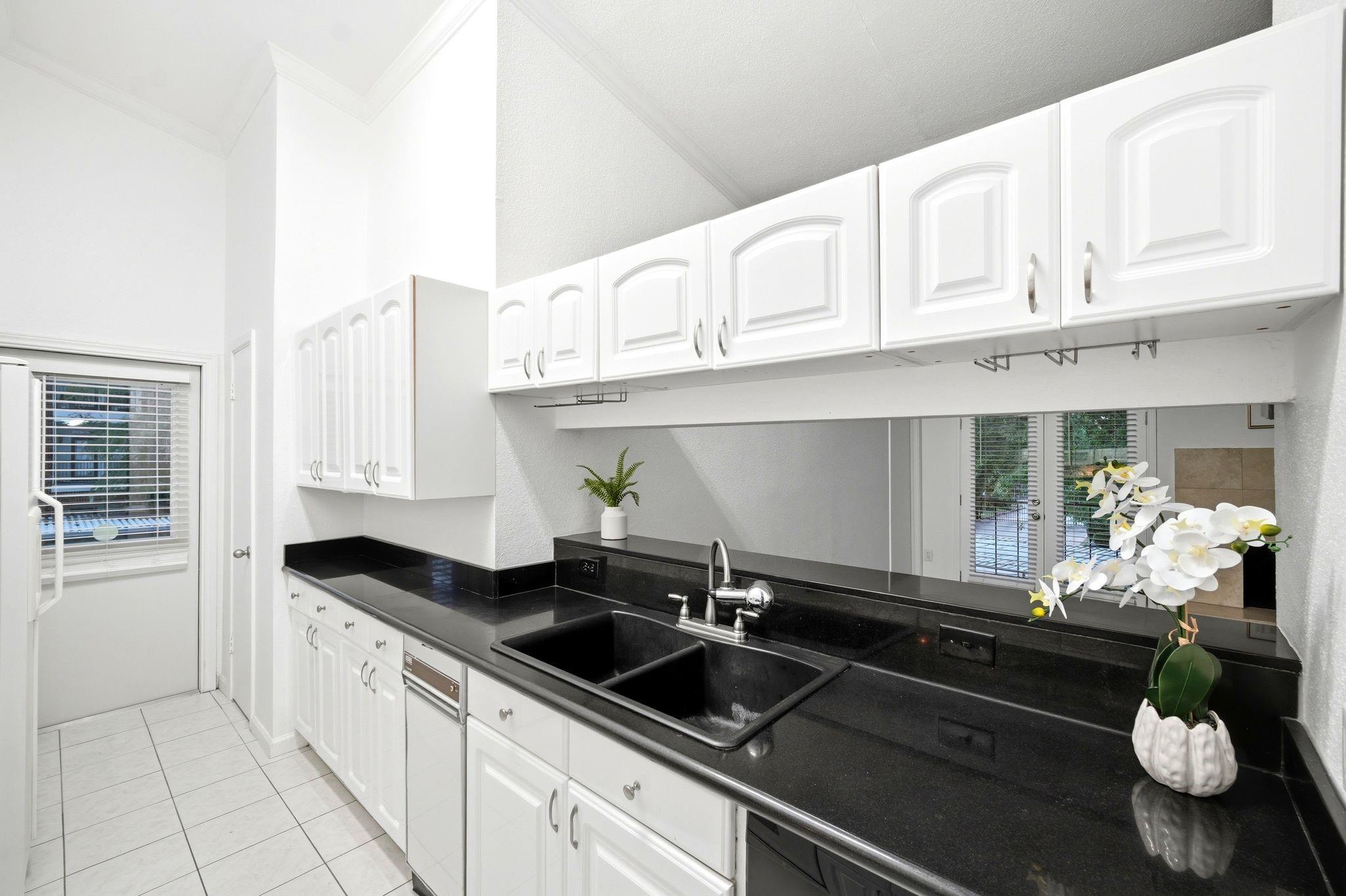 2425 Augusta Drive # 22