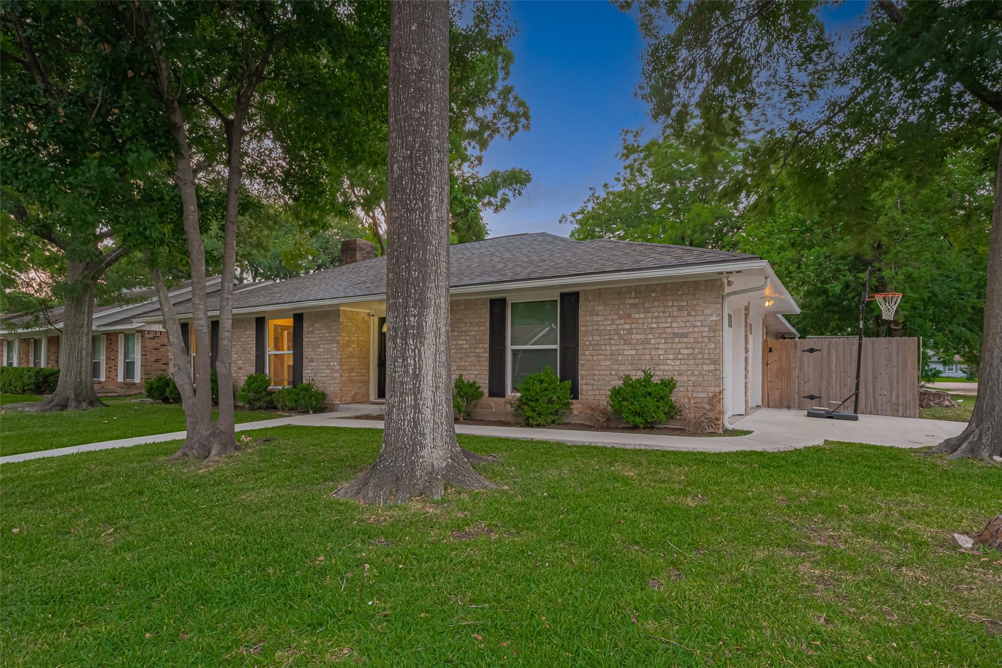 12602 Westleigh Drive
