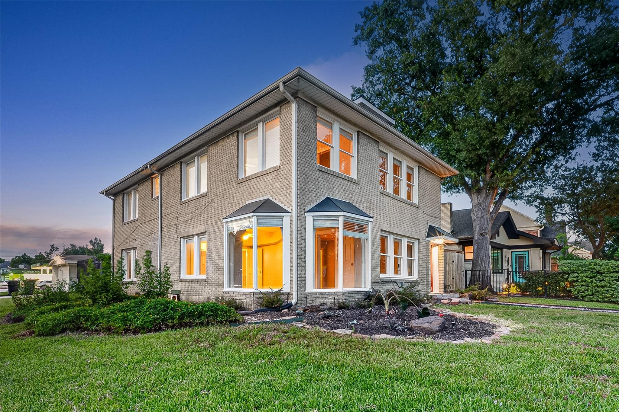 1758 Hawthorne Street # 2