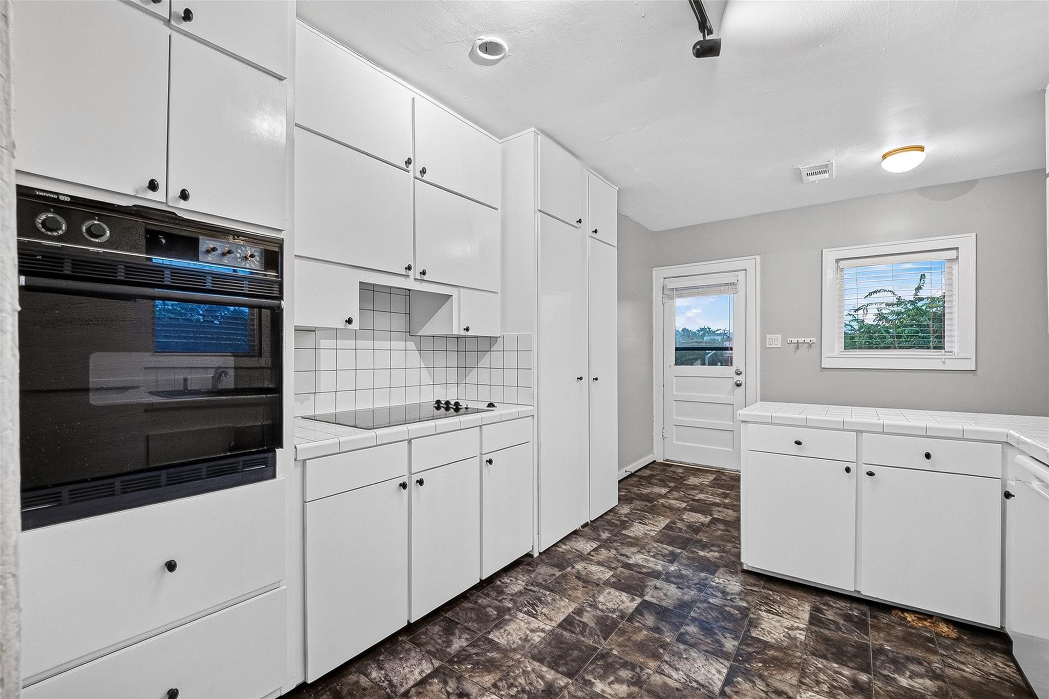 1758 Hawthorne Street # 2
