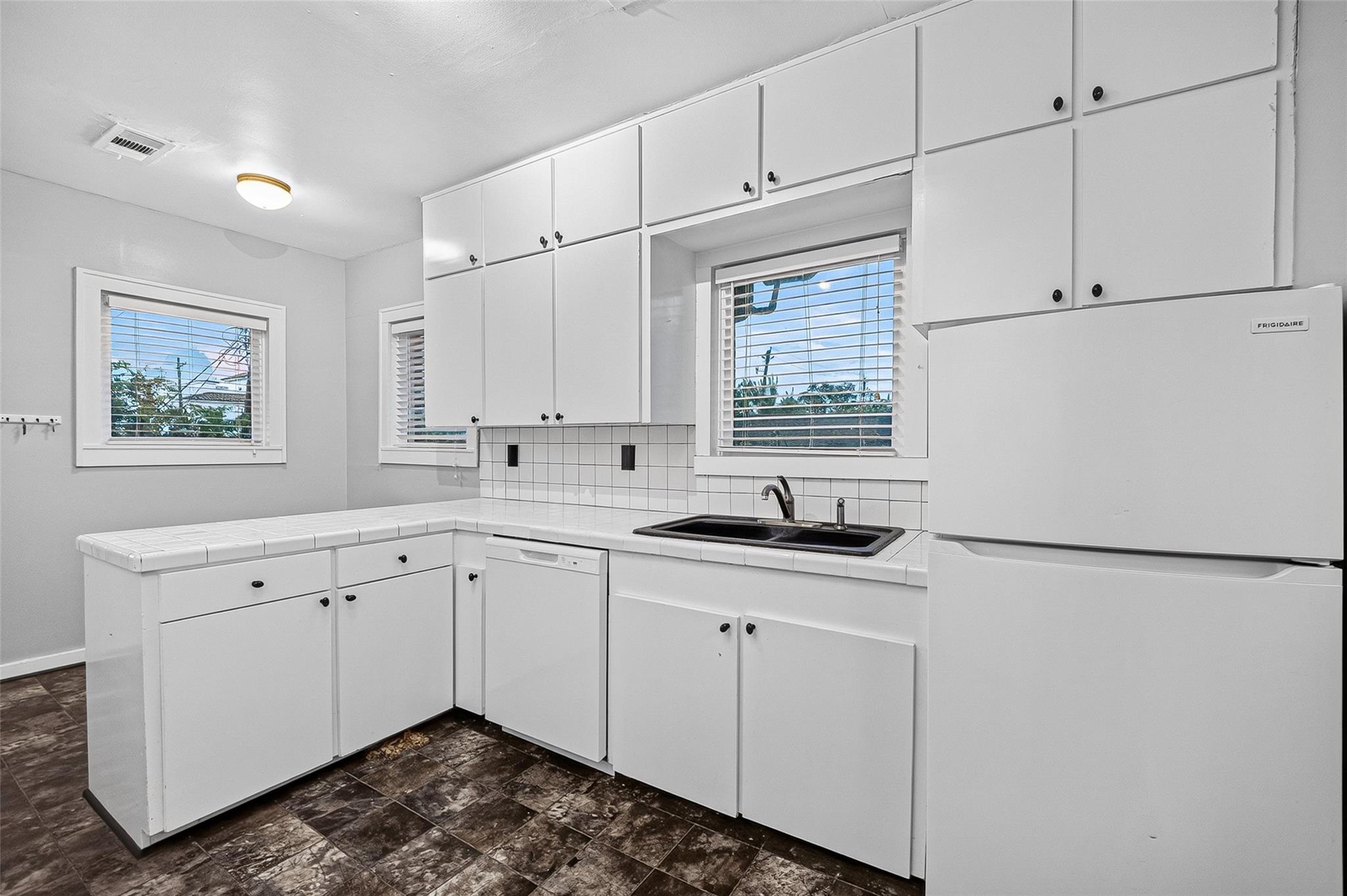 1758 Hawthorne Street # 2