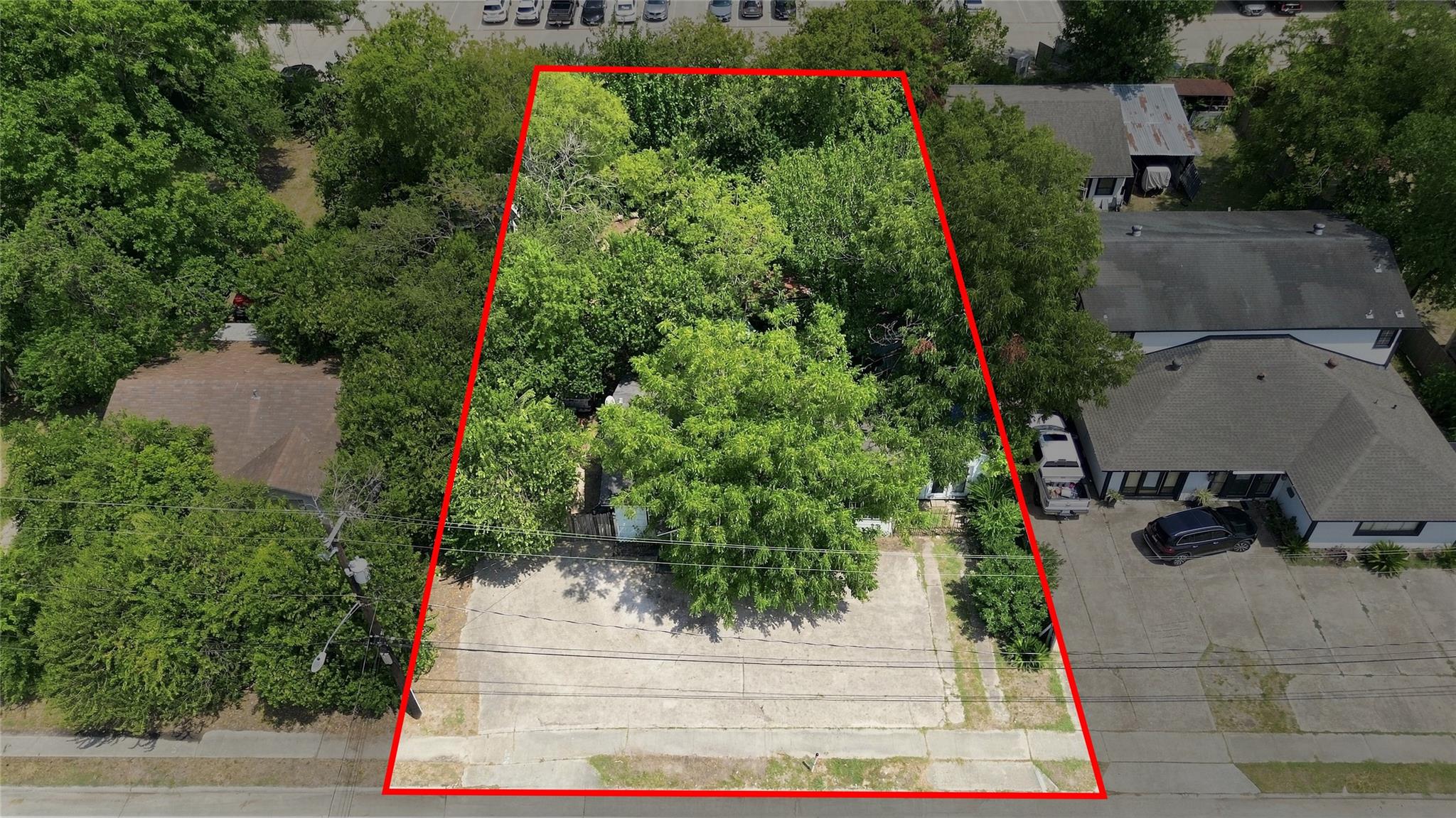 2082 Antoine Drive