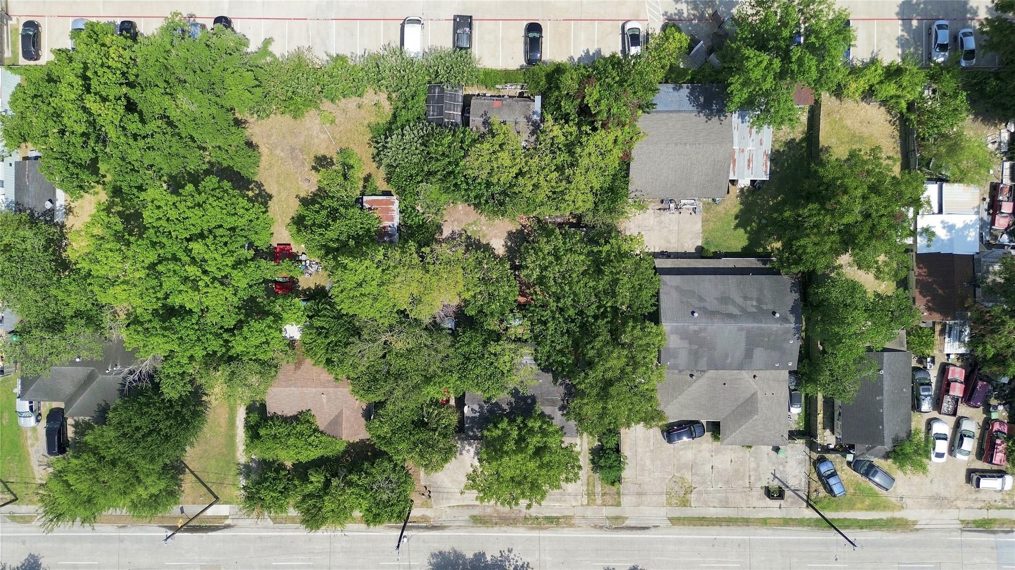 2082 Antoine Drive