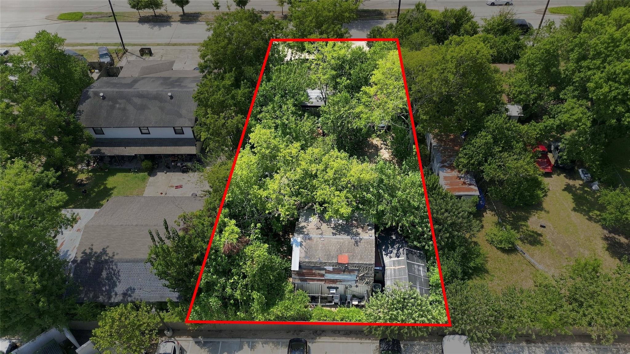 2082 Antoine Drive
